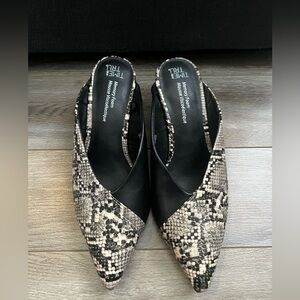 Time and Tru Black Mules with Snakeskin